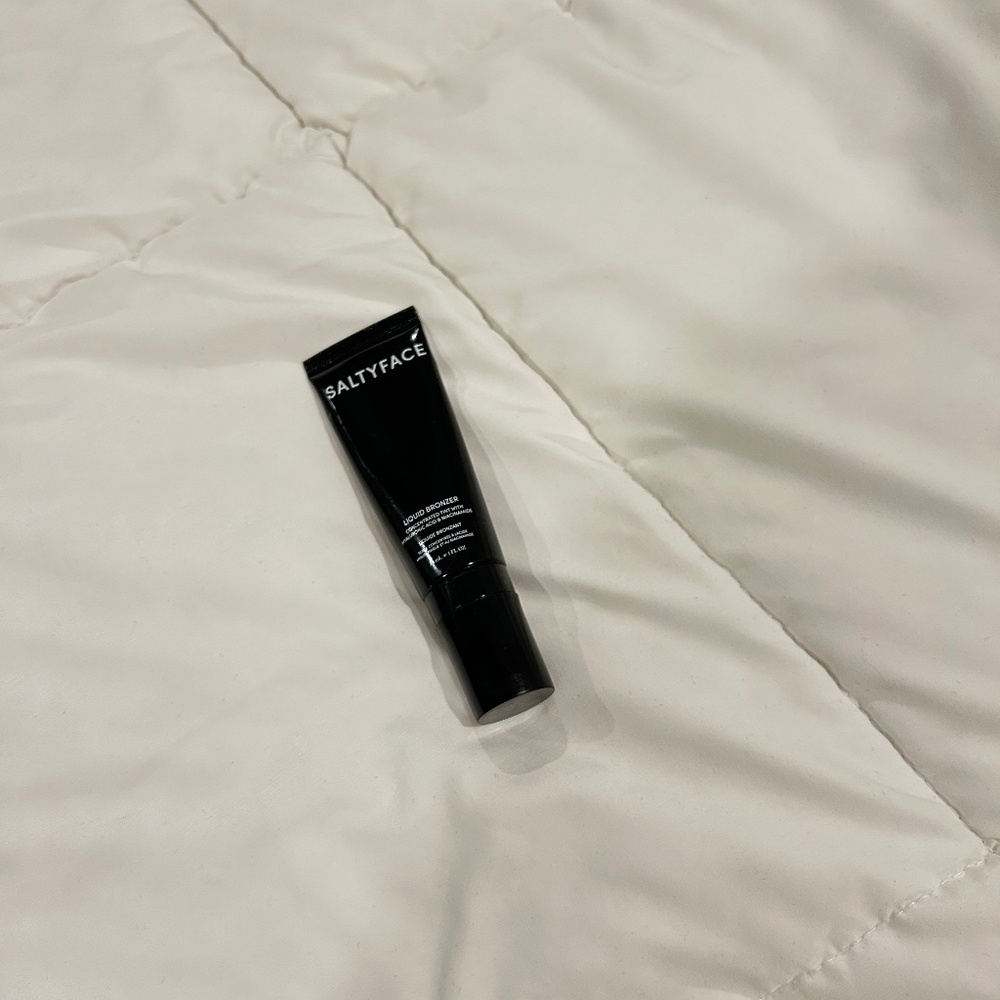 Salty face liquid bronzer